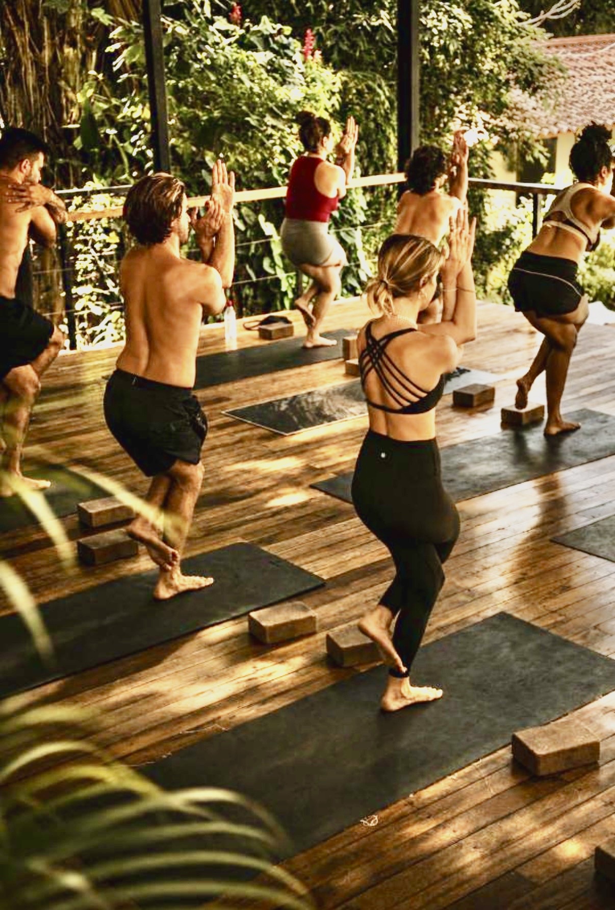 YOGA & MOVIMIENTO